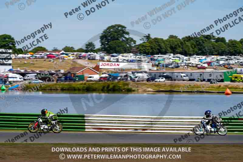 Vintage motorcycle club;eventdigitalimages;mallory park;mallory park trackday photographs;no limits trackdays;peter wileman photography;trackday digital images;trackday photos;vmcc festival 1000 bikes photographs